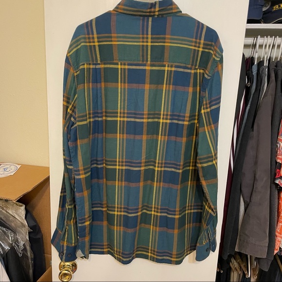 Woolrich Button Down - Picture 9 of 9